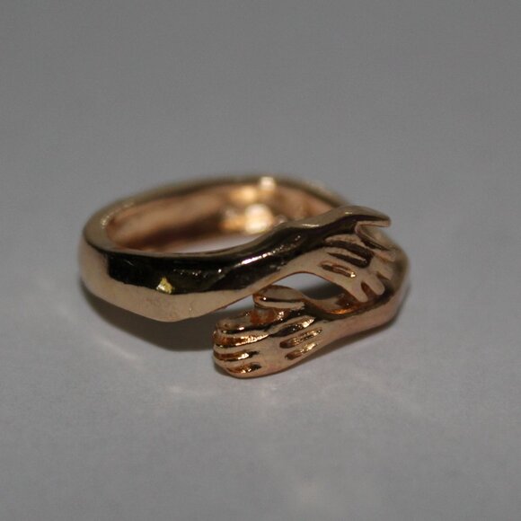 HUG RING - Picture 3 of 5